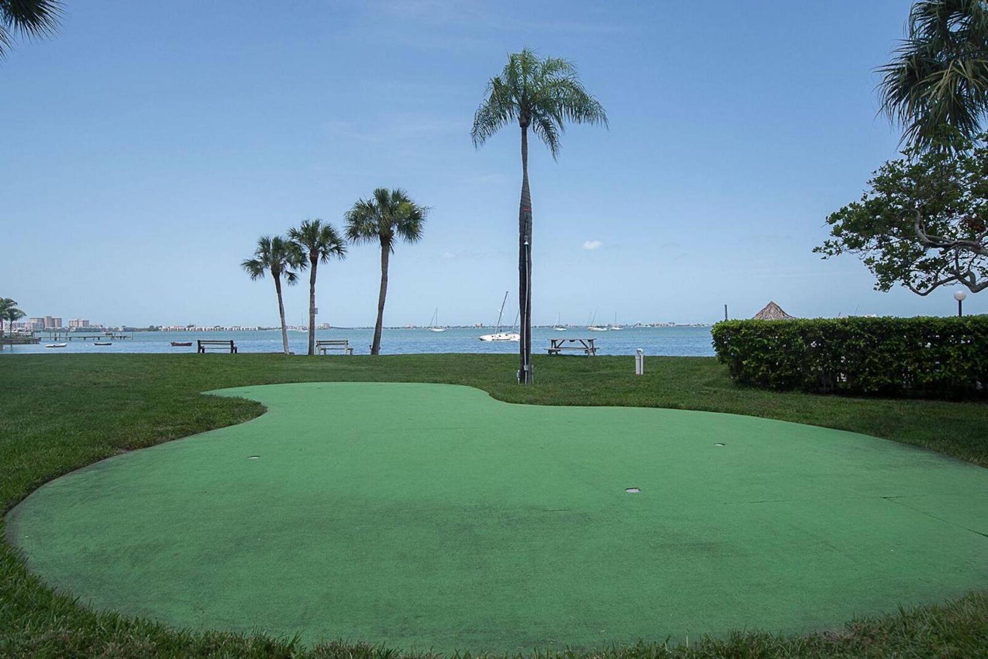 Affordable Two Bedroom Tropical Condo - Private Beach, Pools, Hot Tub San Petersburgo Exterior foto